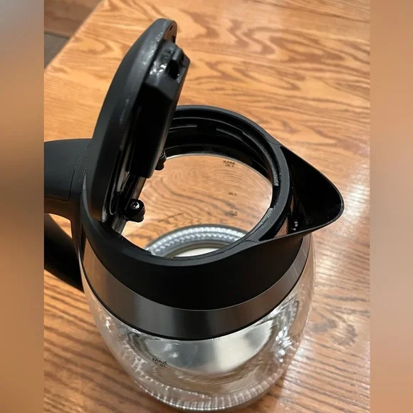 1.8L Electric Glass Kettle with Black Handle - Picture 3 of 7